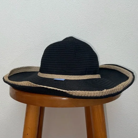 Wallaroo | Accessories | Wallaroo Hat Company Captiva Black  display picture 1